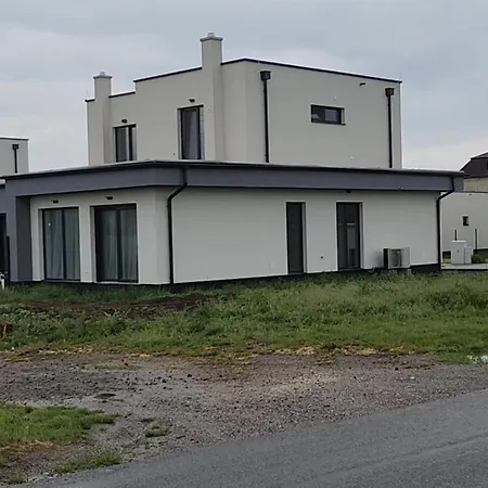 Ferienhaus Zemira House *